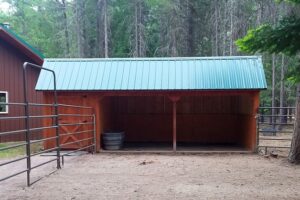 Horse Barn with Tack Room